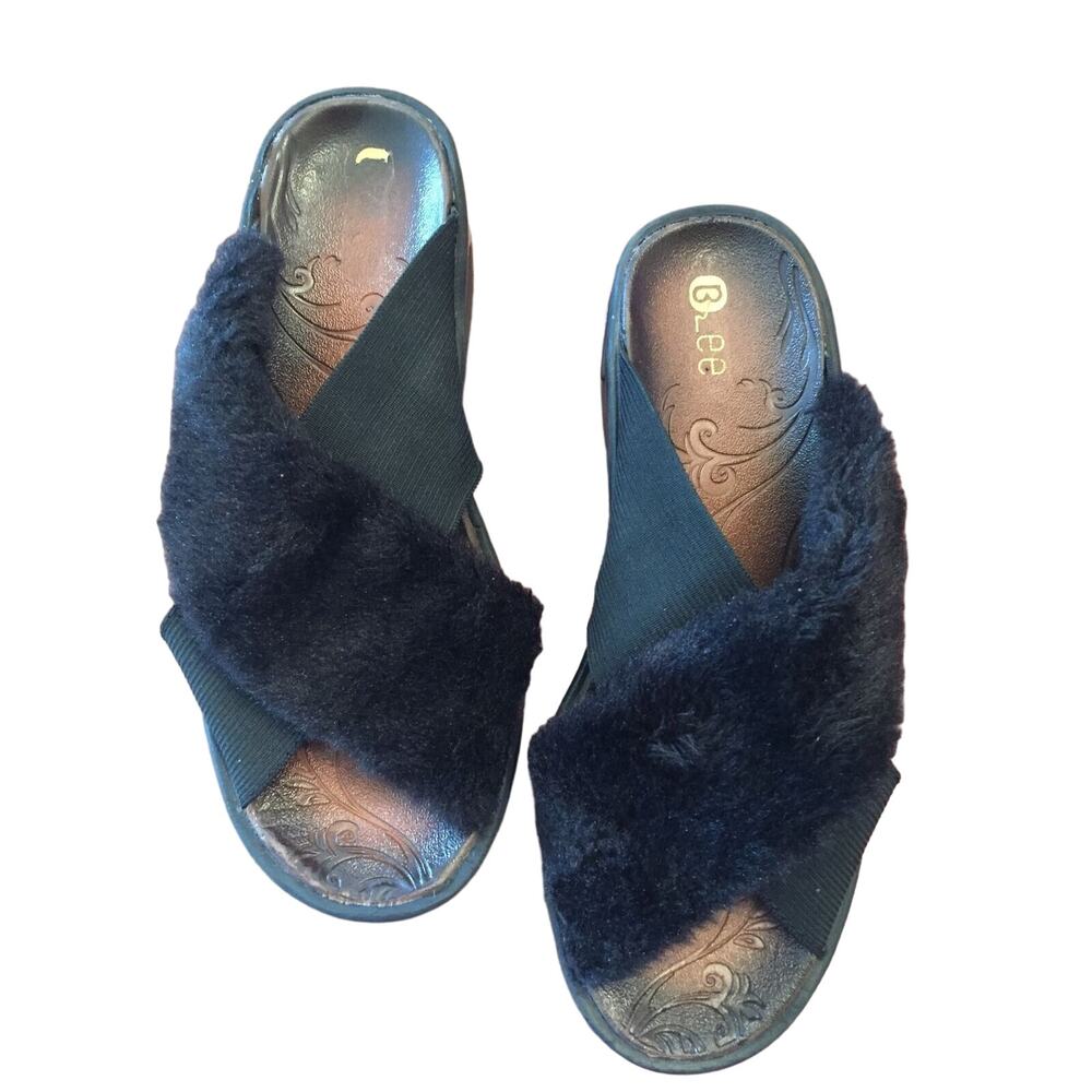 Bzees Womens Black Faux Fur Elastic Crisscross Strap Wedge Slide Sandals Size 6